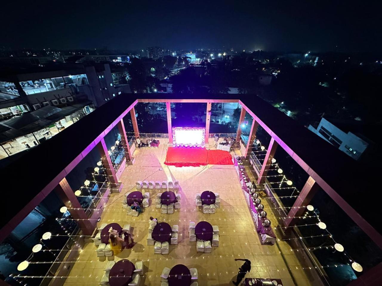 Regenta Central Grand Exotica Pimpri-Chinchwad Екстериор снимка